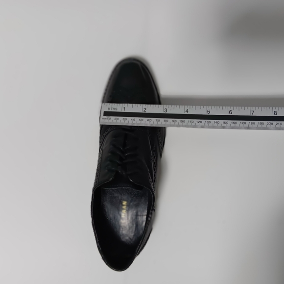 Ladies Cole Haan Leather Wingtip Oxford . Size 7.5 - Picture 8 of 10